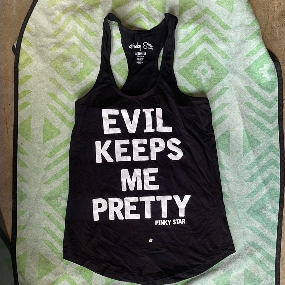 Dark Humor Goddess tee MD